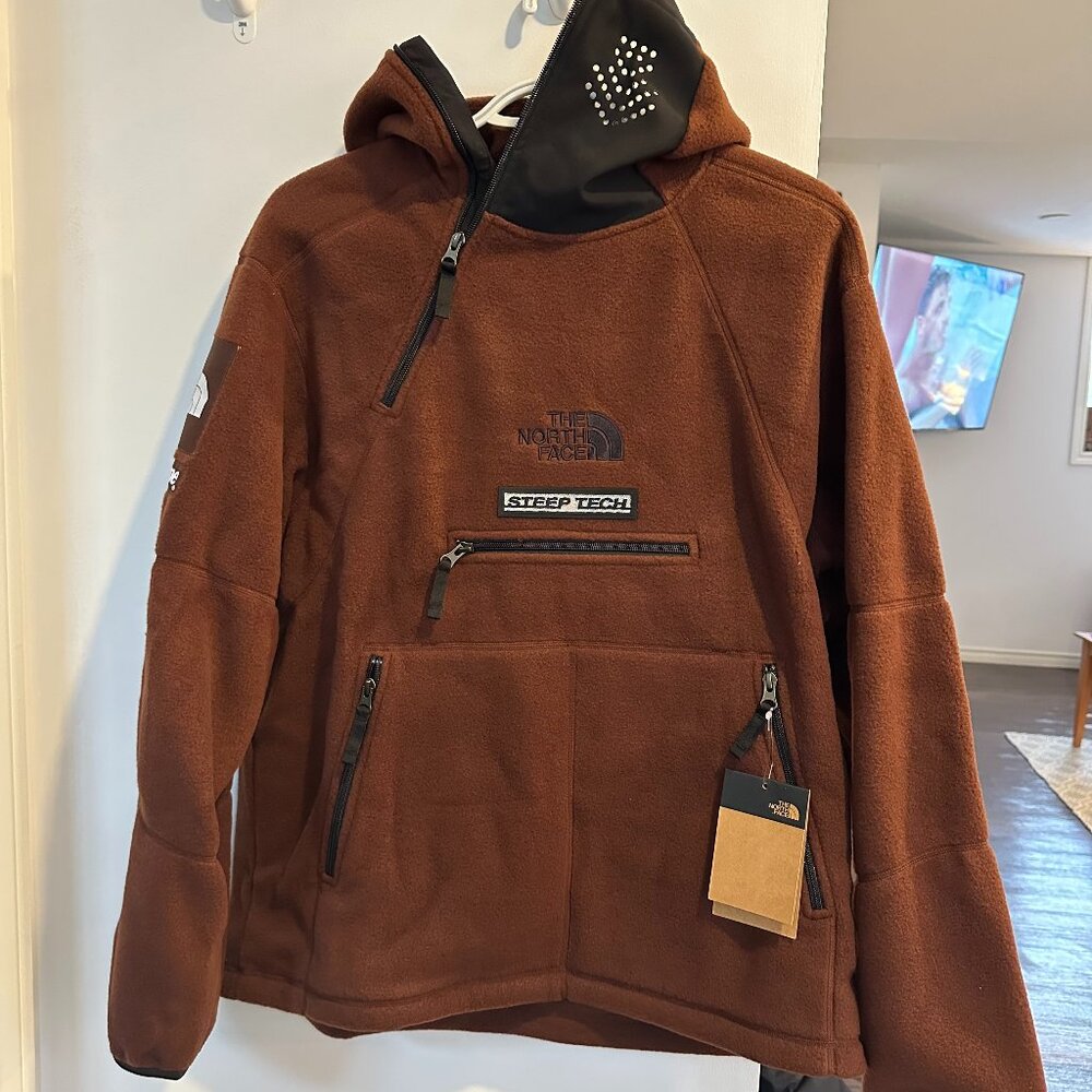 BRAND NEW! WITH TAGS! Supreme The North Face Steep Tech Fleece Pullover